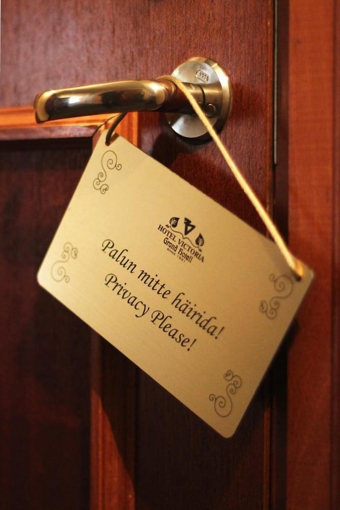 Hotel Victoria بارنو المظهر الخارجي الصورة