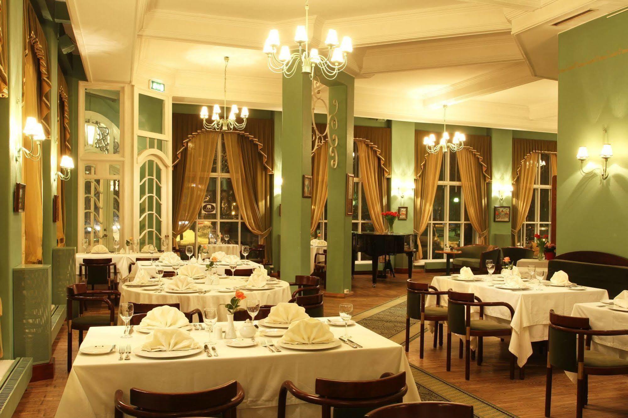 Hotel Victoria بارنو المظهر الخارجي الصورة